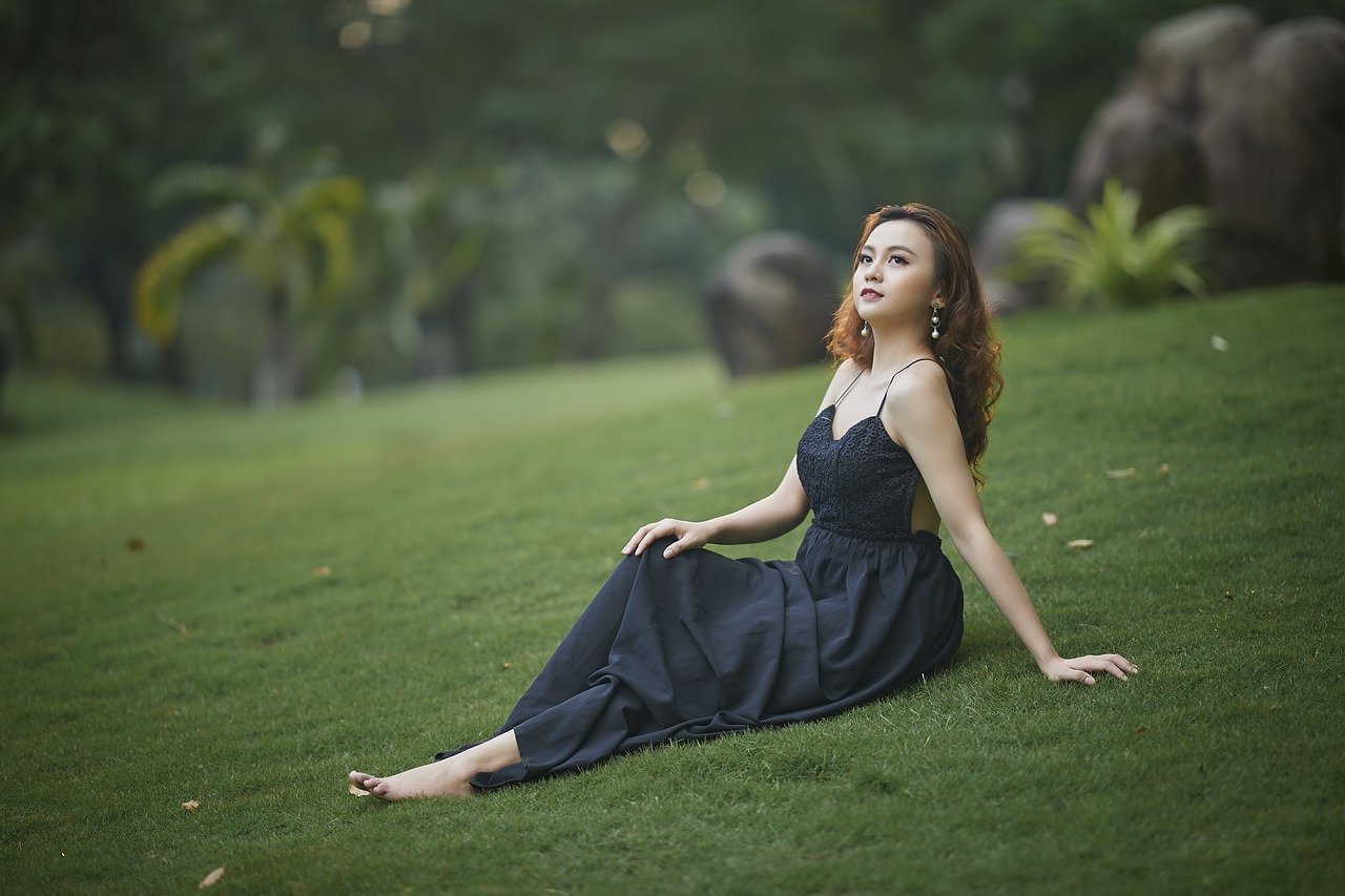 woman-6693617_1280